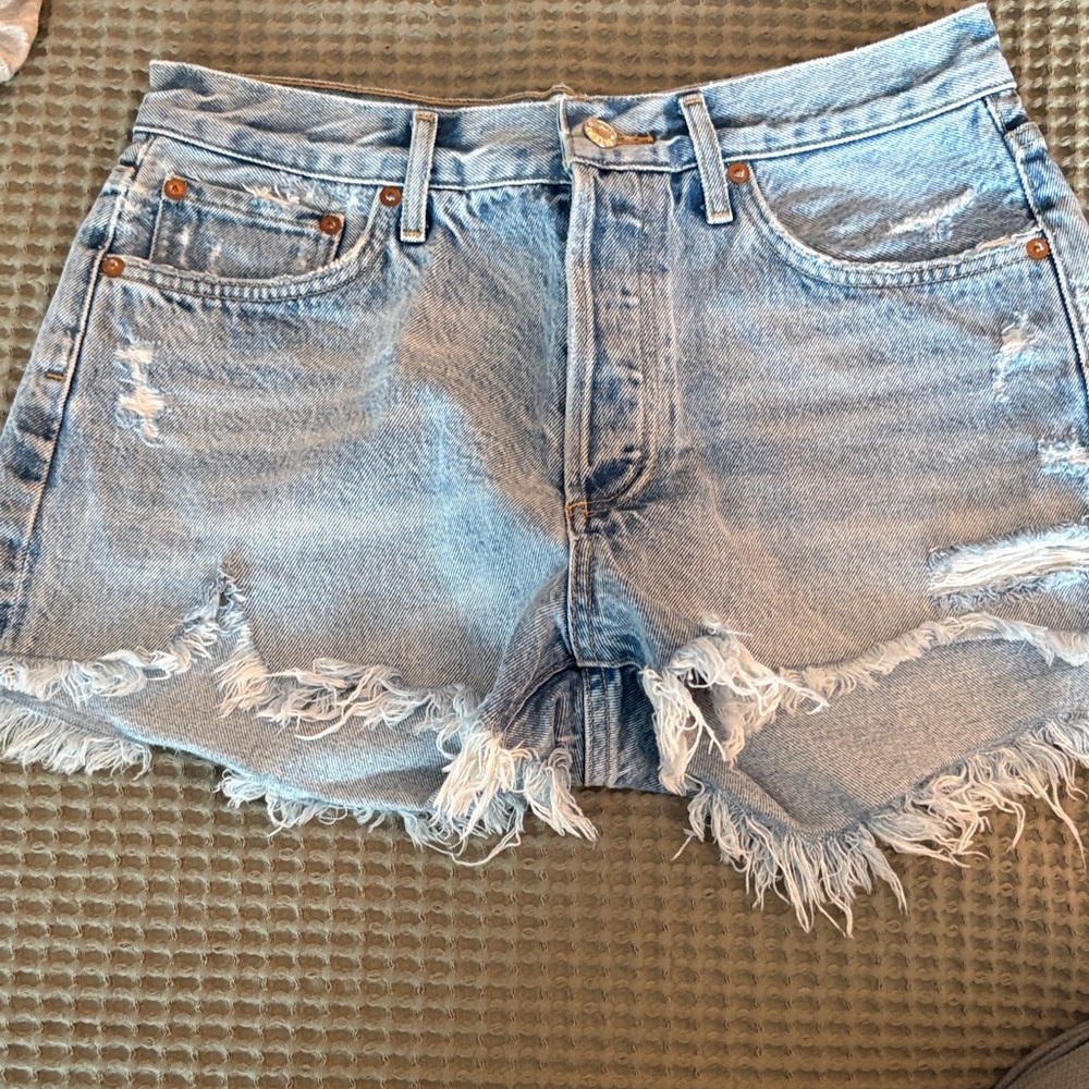 ÀGolde Frayed Hem Light Blue Denim Shorts